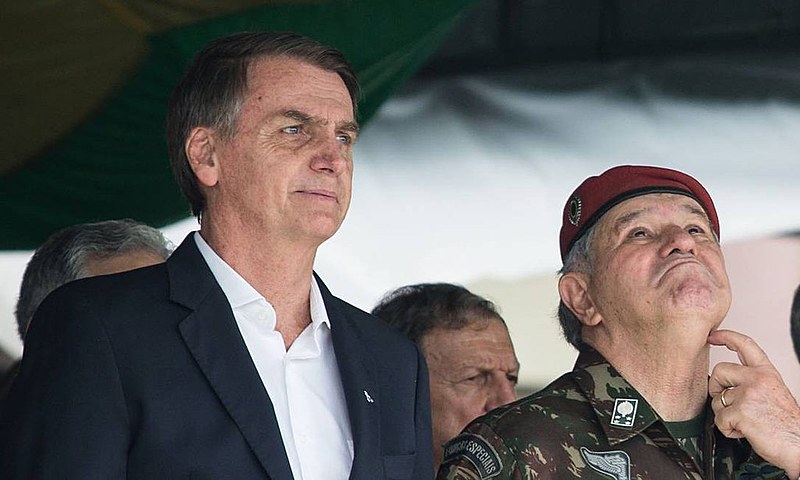 Presidente Jair Bolsonaro durante cerimônia na Vila Militar