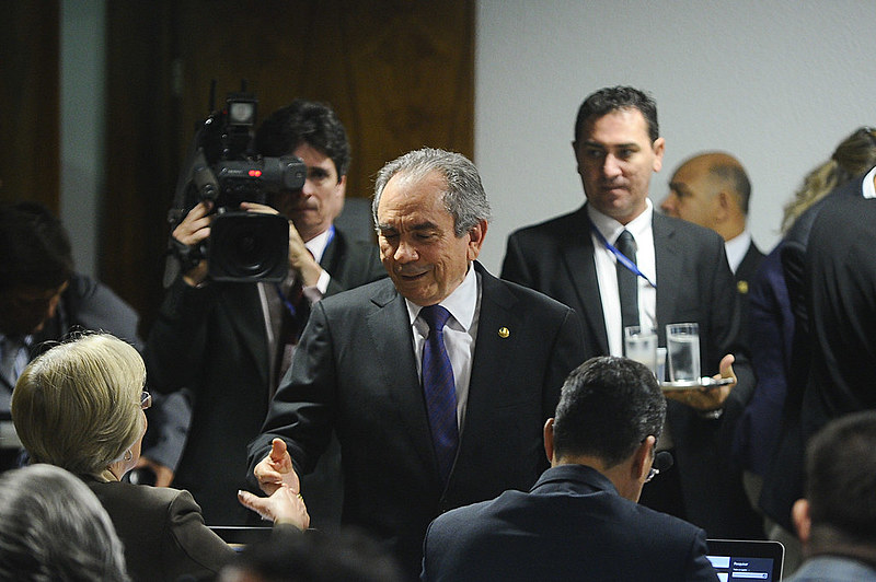 Raimundo Lira (PMDB-PB) durante a sessão da Comissão Especial do Impeachment, nesta manhã