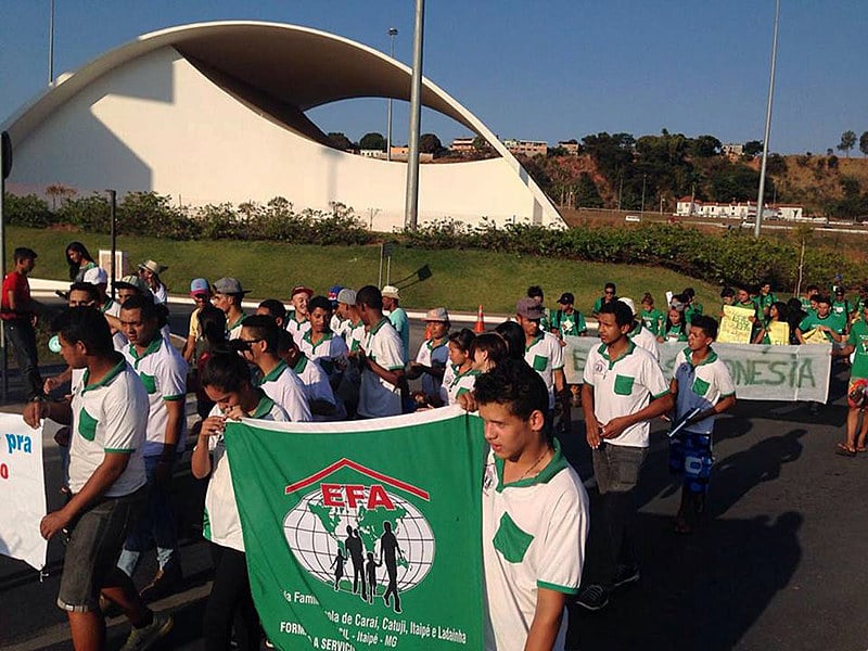 Em Minas Gerais, aproximadamente 2 mil jovens do campo estudam nas EFAs