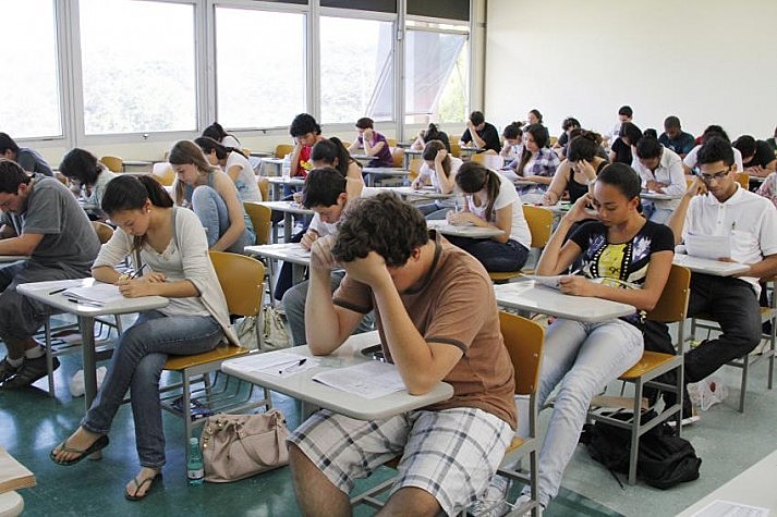 O ideal é chegar ao local de prova com antecedência, para não perder a prova.