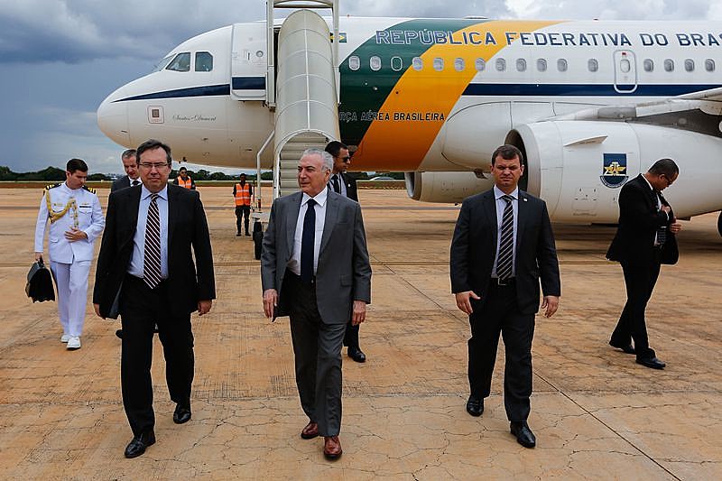 Presidente golpista Michel Temer recebe alta após angioplastia e retorna a Brasilia