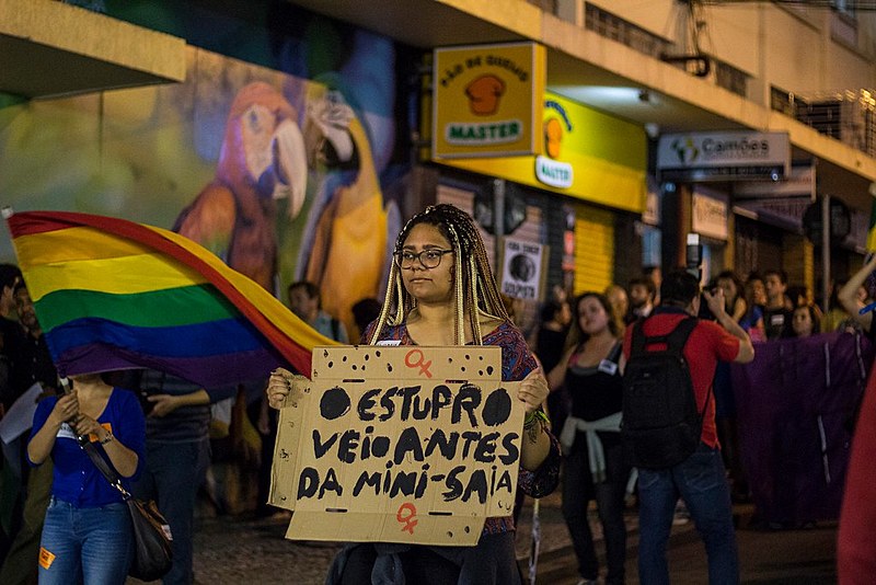 Assim como nos atos anteriores, a juventude protagonizou a animação, e era maioria entre os manifestantes. Mas estavam ali também professores, sindicalistas e militantes de longa data