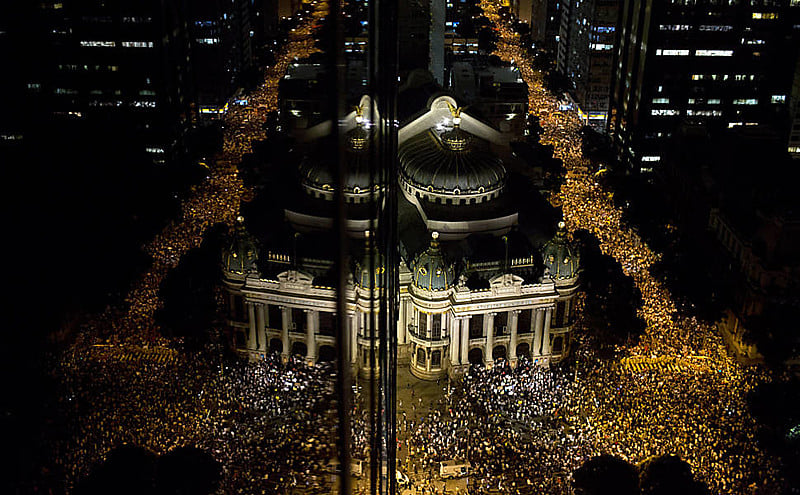 Há cinco anos intelectuais, ativistas, partidos, coletivos e movimentos contemplam aquele ciclo de protestos qual fosse uma esfinge