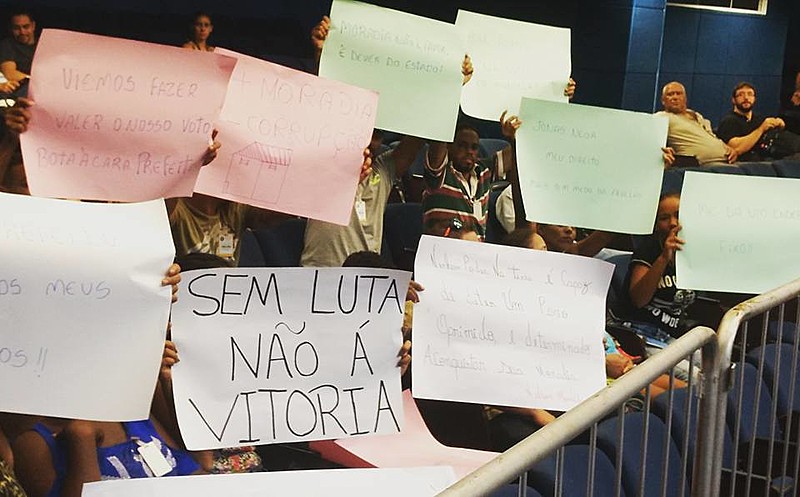 Ocupantes fizeram um ato na tarde de ontem (16), na Câmara Municipal de Campinas