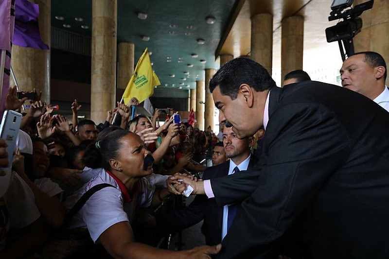 Cerimônia será dividida em três atos; clima em Caracas é de normalidade