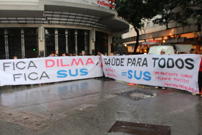 Protesto começou com ato na Praça Sete