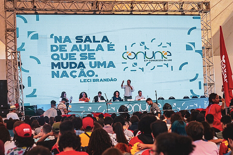 "80 tiros não dá mais" foi o tema do debate realizado no Centro Comunitário da Universidade de Brasília (UnB)