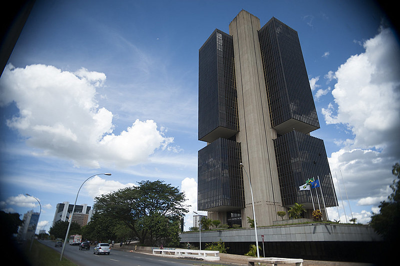 Autonomia do Banco Central está na mira do governo e é discutida por meio do PLC 142/2004, que tramita na Câmara