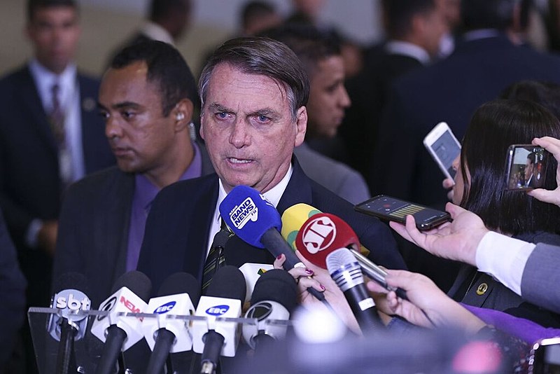 Investidas contra jornalistas se dão por meio de discursos, redes sociais e entrevista; A média é de duas vezes por semana
