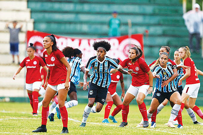 Dupla GreNal tem os times femininos melhores estruturados no RS