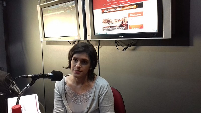 Nataly Queiroz é jornalista, professora universitária e integra o Intervozes - Coletivo Brasil de Comunicação Social