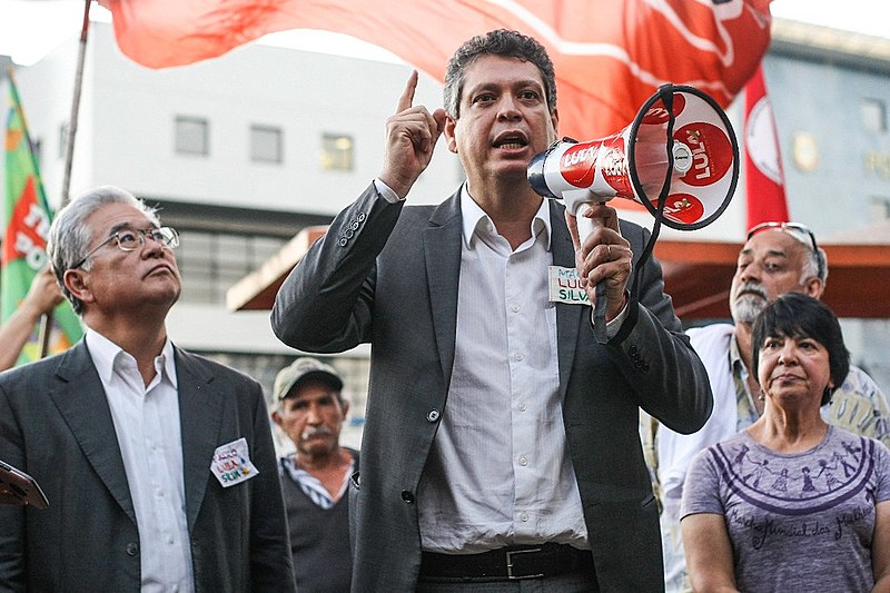 Márcio Macedo fala à militância da Vigília Lula Livre