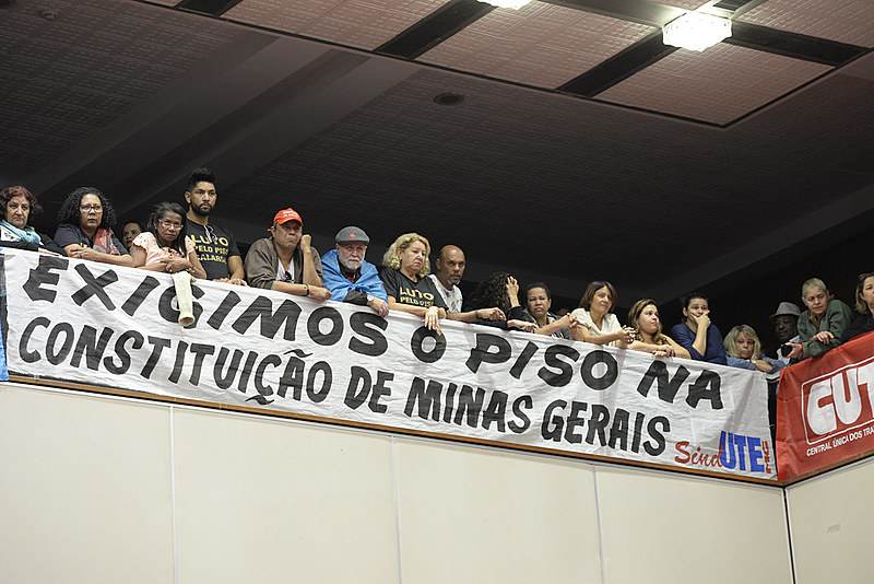 As profissionais da educação realizaram intensa mobilização na assembleia legislativa para pressionar por aprovação