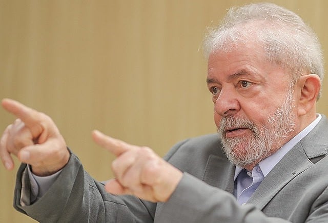 O ex-presidente Lula durante entrevista na sede da PF em Curitiba