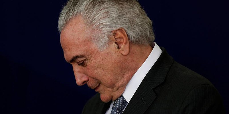Como o processo envolve o chefe do Executivo e ministros, o STF só poderá analisar a denúncia sob autorização da Câmara.