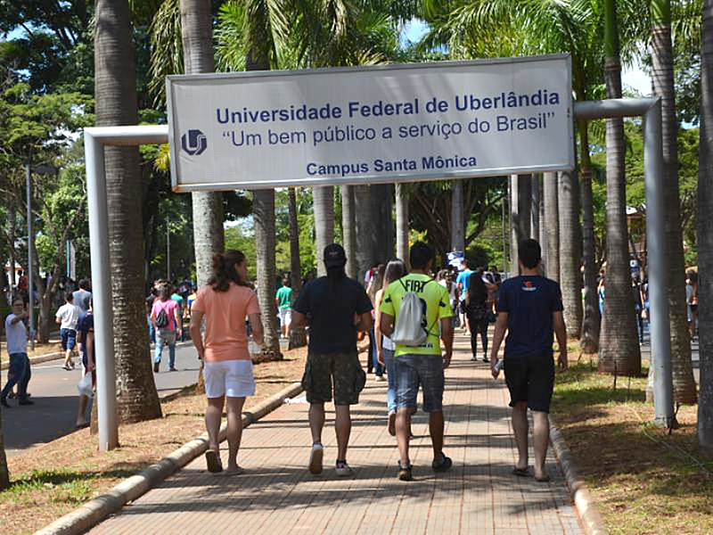 Nos últimos dez anos, as universidades passaram pelo momento da abertura de vagas e de cursos e agora seria preciso verba para assegurar qualidade de ensino aos estudantes