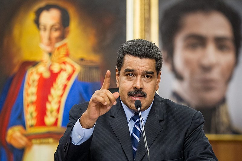 Consul reafirma a legitimidade do governo de Maduro e explica interesses norteamericanos com o petróleo do país