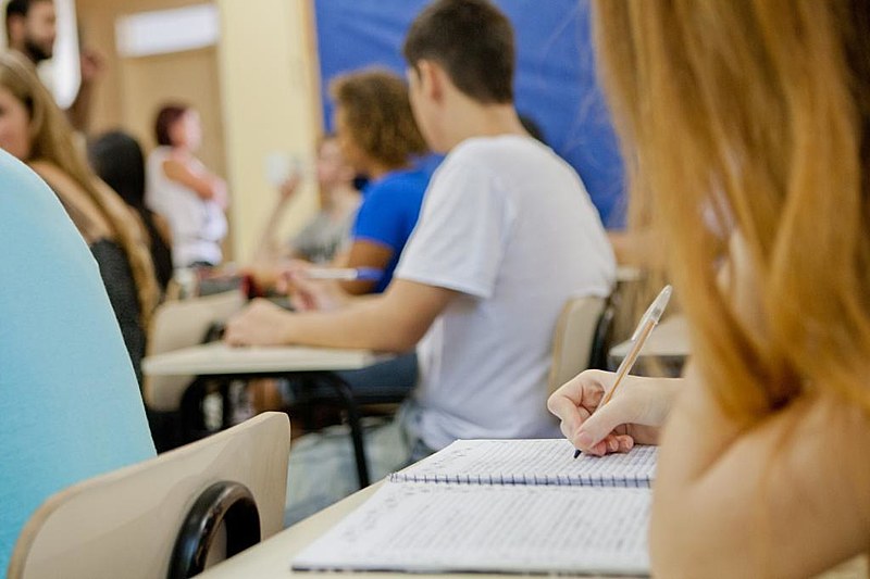 O corte foi autorizado a todas as universidades do país.