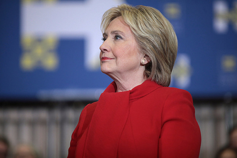 A candidatura de Hillary Clinton à Presidência dos UA foi oficializada pelo Partido Democrata