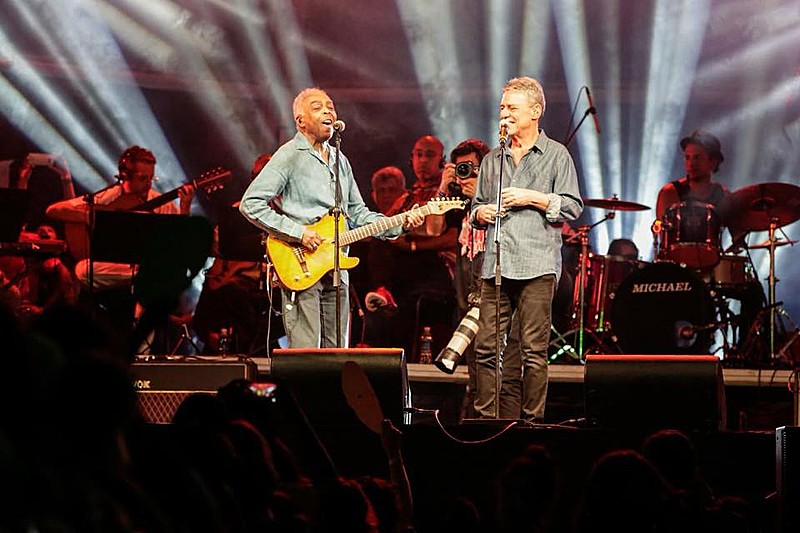 Gilberto Gil e Chico Buarque se apresentam no Festival Lula Livre, na Lapa, Rio de Janeiro