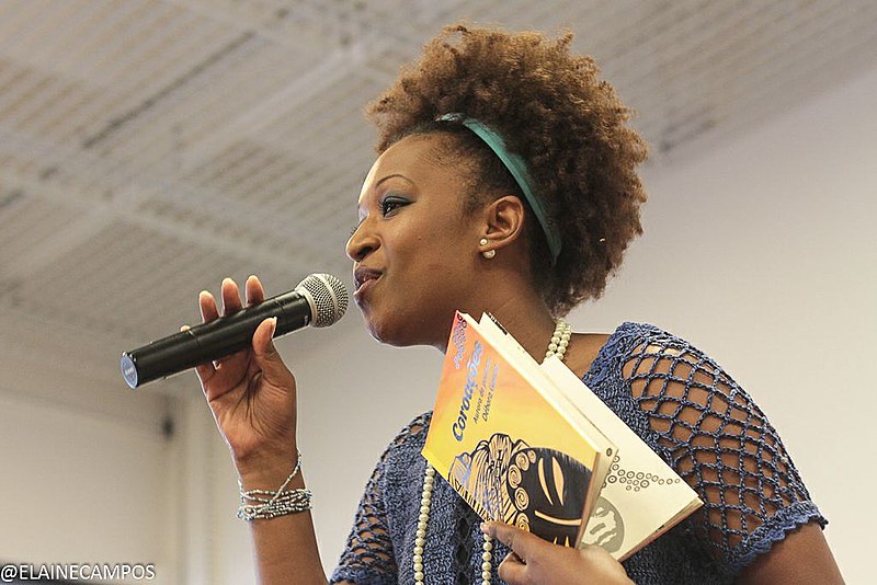 "Me sinto livre para escrever, compor, cantar e atuar, sem perder a minha essência de literária"