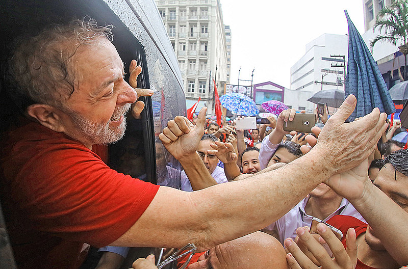 A consulta mostra que mais de um terço dos eleitores (34%) não sabem em quem votar caso a candidatura de Lula seja impedida.