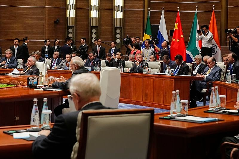 Michel Temer viaja ao exterior para exercer a função de propagandista das riquezas nacionais