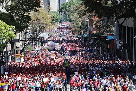 Manifestação popular em Caracas em defesa da soberania