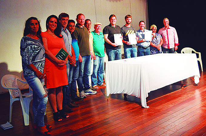 Movimentos sociais e poderes públicos alinhavaram conquista camponesa