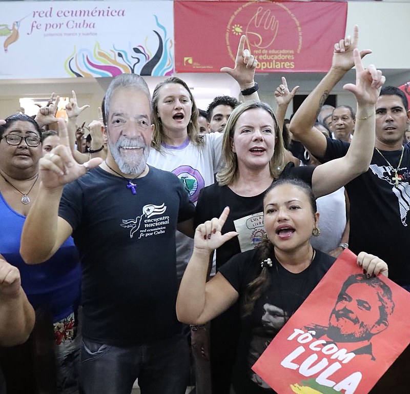 O povo cubano pediu a liberdade para o ex-presidente Lula e eleições democráticas no Brasil