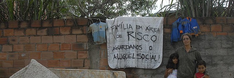 Famílias reclamam atraso do pagamento do aluguel social