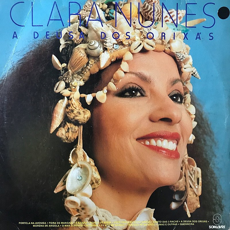 "Sou cruzeirense, (...) aí, começou aquela coisa de achar a Portela, por causa do azul e branco." Clara Nunes em entrevista dada em 1981