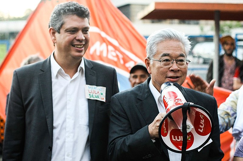 Márcio Macêdo, vice presidente do PT Nacional e  Paulo Okamotto na Vigília Lula Livre