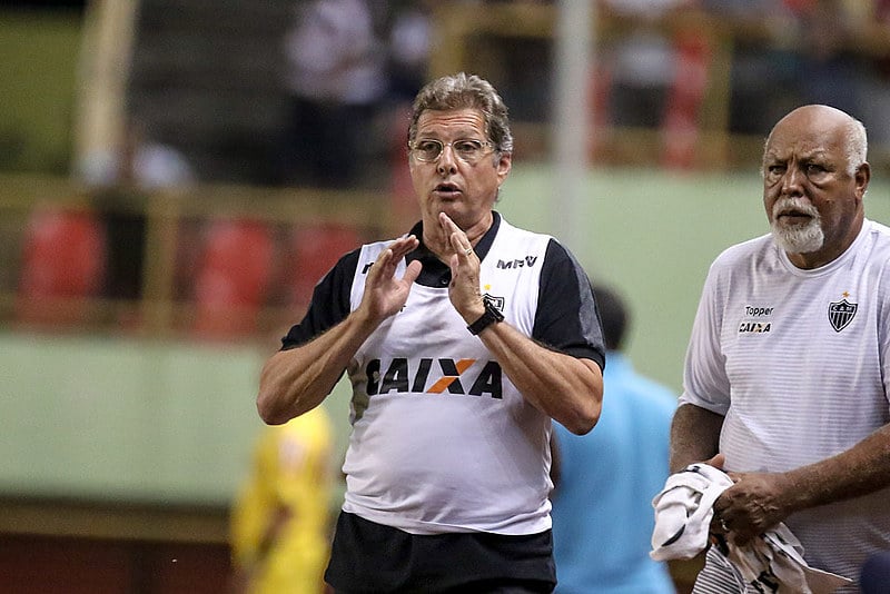 Oswaldo de Oliveira será apresentado oficialmente na próxima segunda-feira (26)