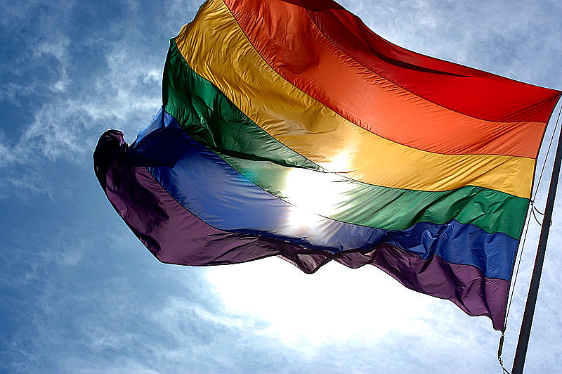 No dia 17/05/1990, a Organização Mundial da Saúde (OMS) retirava a homossexualidade da lista de doenças psiquiátricas