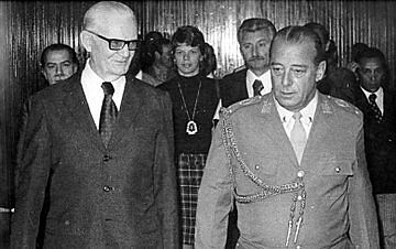Geisel e Figueiredo, em 1974: então presidente continuou política de execução sumária