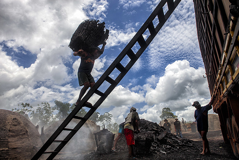 Trabalhadores em situação de escravidão foram encontrados nos setores da construção civil, produção de carvão e em fazendas