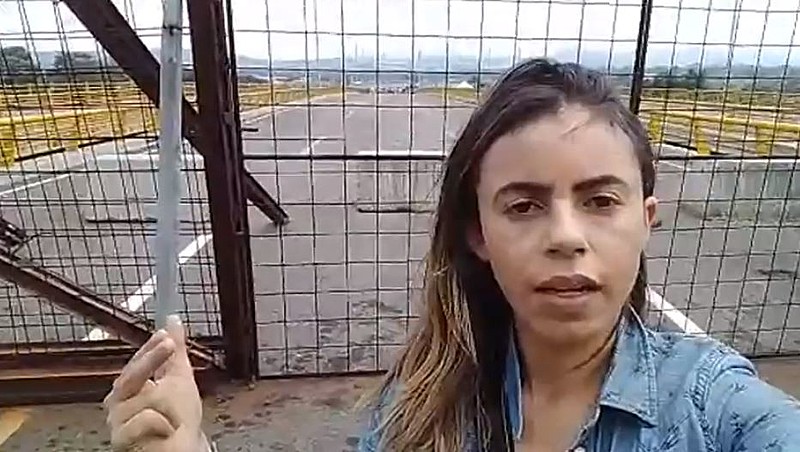 Atrás da grade, começa o território colombiano