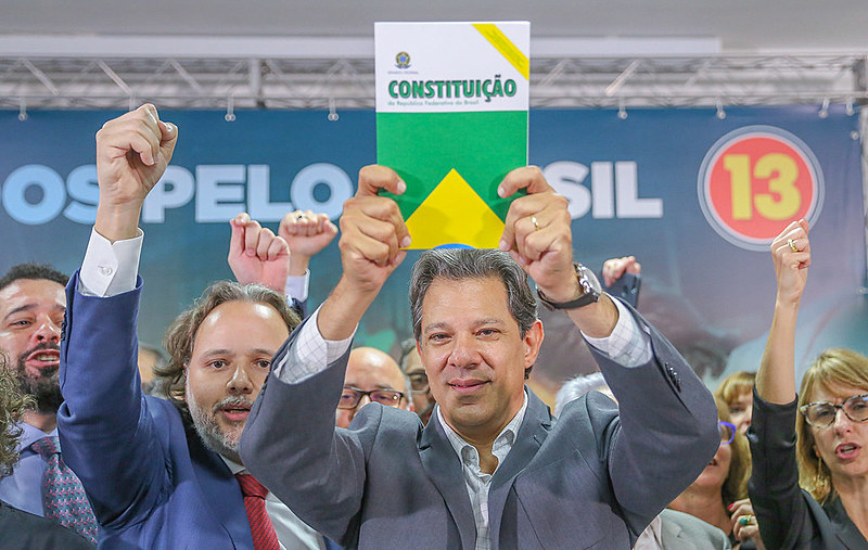 Fernando Haddad (PT) se encontra com juristas
