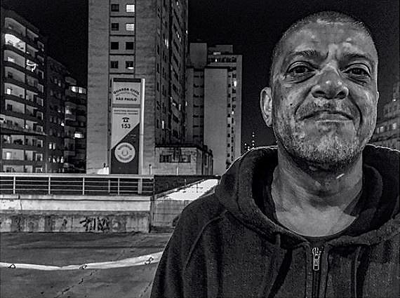 Aos 49 anos, KL Jay alimenta sonhos “que a mão pode alcançar”. “Eu quero lutar kung-fu, só quero saber me defender. Acho lindo"