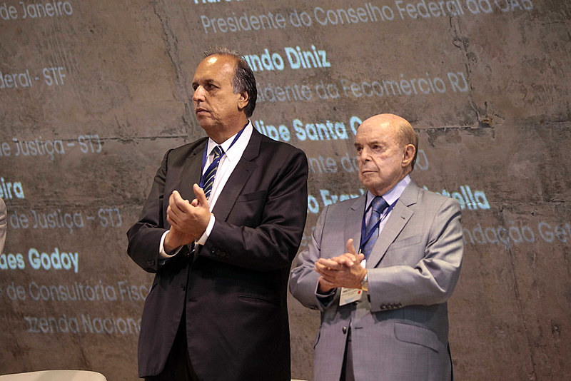 O governo do estado do Rio de Janeiro informou que o governador Pezão e o vice Dornelles vão entrar com recurso no TSE.