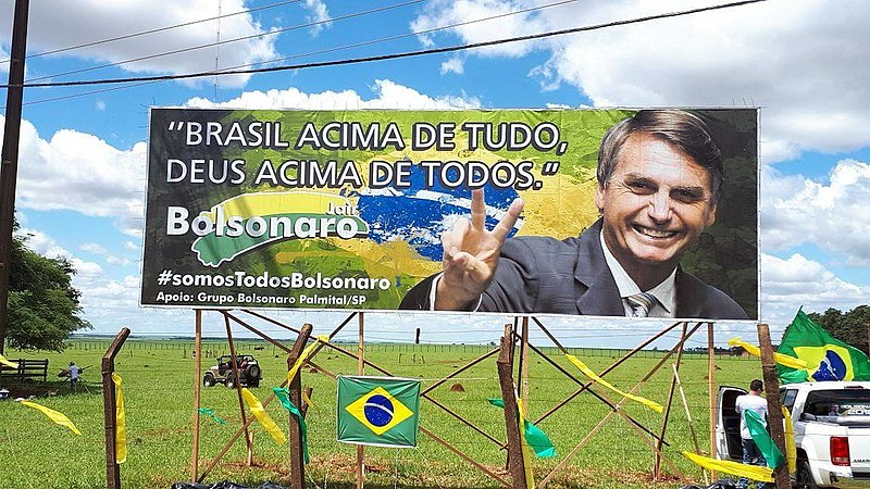 Outdoors foram espalhados ilegalmente pelo país