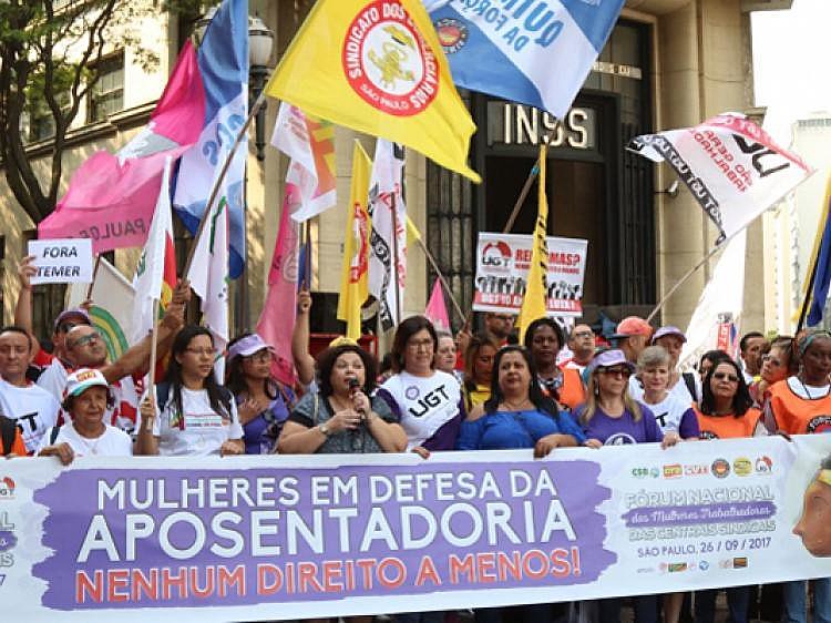 Mobilizações têm como mote principal a posição das mulheres contra a reforma, a violência e também solidariedade a Marielle Franco
