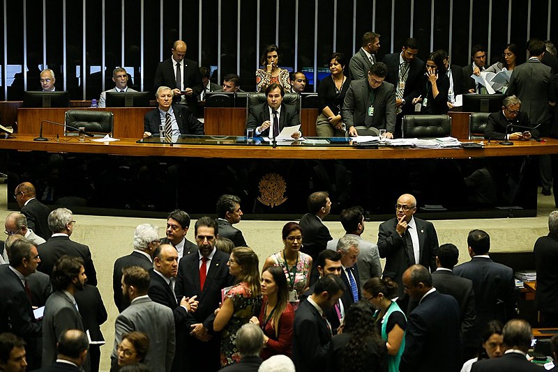 Deputados em sessão no plenário da Câmara no último dia 27