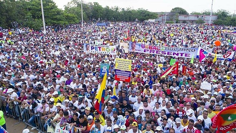 Ato de encerramento da campanha de Gustavo Petro em Barranquilla, no Norte da Colômbia, na última segunda-feira (21)