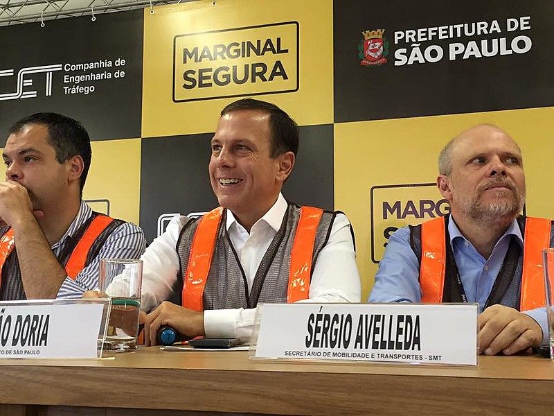 Atual prefeito de SP, João Doria (PSDB) e o secretário municipal de Mobilidade e Transporte, Sérgio Avelleda