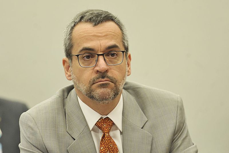 Ministro da Educação, Abraham Weintraub, divulgou vídeo incentivando denúncias contra quem estimula protestos