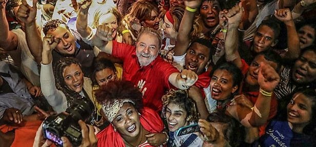 Candidatura sub judice não impede direito de petista estar no horário eleitoral do rádio e televisão