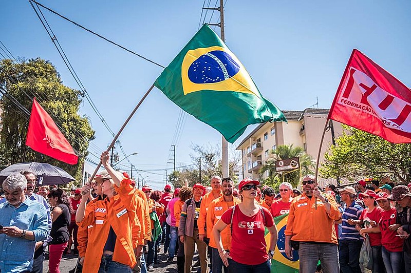 Venda de empresas estatais significa: menos investimentos, economia fraca diante das crises e menos crescimento econômico