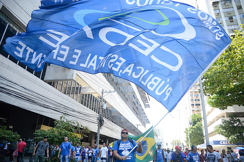 Trabalhadores da Cedae já fizeram diversas manifestações contra a privatização da empresa em 2016
